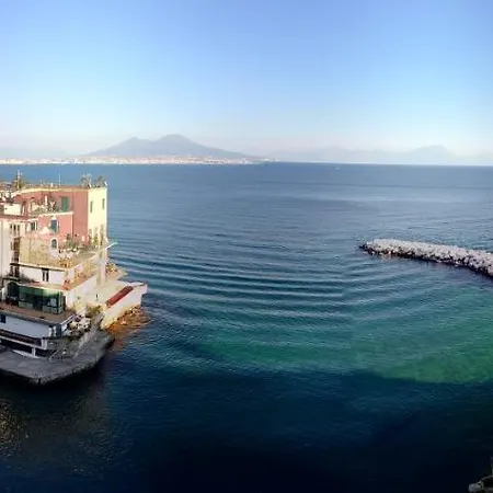 Sospesi Tra Cielo E Mare